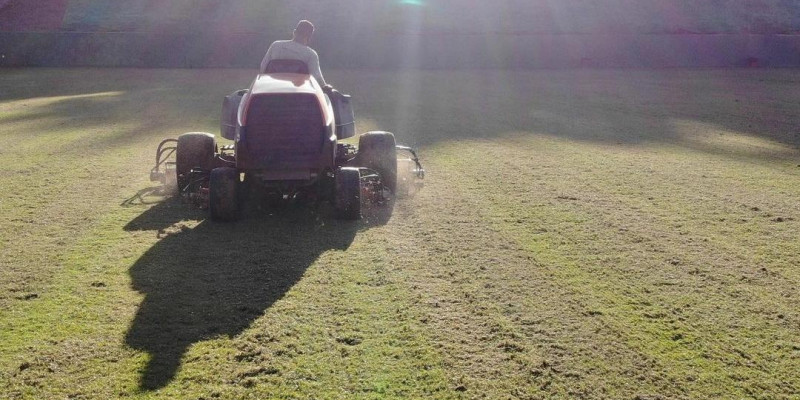 CENTRO DE FORMAÇÃO DE ATLETAS RED BULL - PREPARO DO GRAMADO E OVERSEEDING