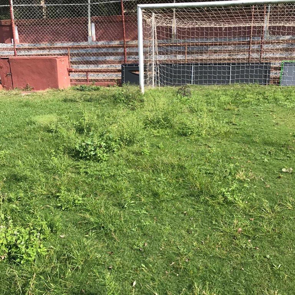 Clube Atlético Juventus - terminando mais um trabalho de recuperação de gramado
